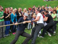 Sügispiknikul võisteldakse traditsiooniliselt köieveos. Foto: Mari-Liis Kullamaa.